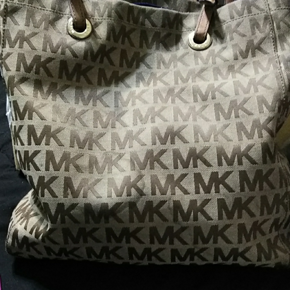Michael kors purse